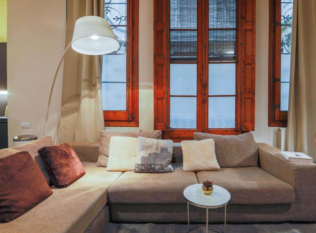 Avinyo 2 Gotic - Spacious Loft In Gothic Quarter! バルセロナ エクステリア 写真